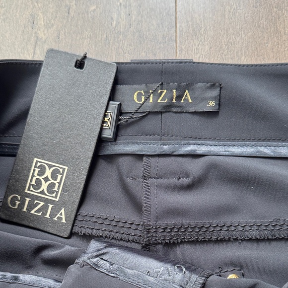 Chic Black Women's Pants with Pocket Detail - Picture 2 of 5